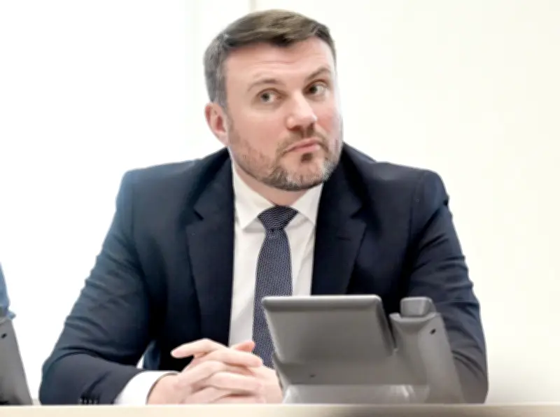 Brandenburgs Finanzminister verschärft Haushaltskontrolle - Stellenbesetzungen unter Vorbehalt