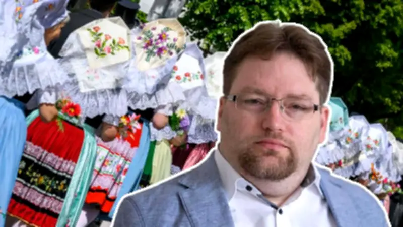 Brandenburgs Landtag in Osterpause: Liedtke zwischen Oper und sorbischer Tradition