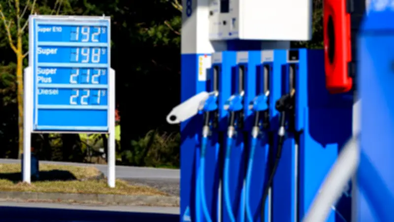 Brandenburgs Opposition fordert Spritpreis-Senkung - SPD setzt auf Abwarten