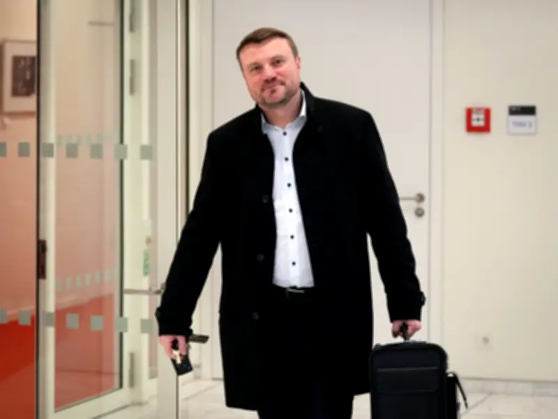 Brandenburgs Wirtschaftsminister bedauert Schließung von Blechtechnologie-Standort in Rathenow