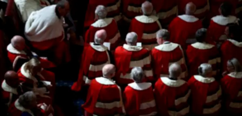 Britisches Oberhaus verbannt Erbadlige: Ende einer jahrhundertealten Tradition