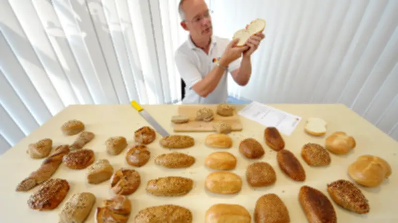 Brotprüfung in Neubrandenburg: Frische Backwaren probieren und Qualität testen