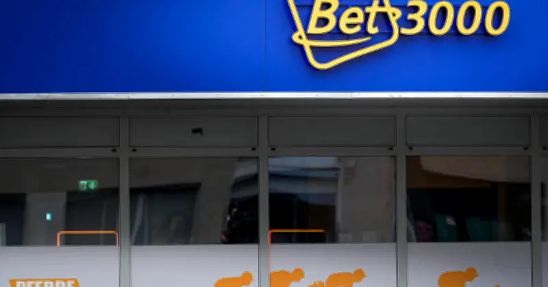 Brutaler Raubüberfall in Obersendling: Bewaffnete Täter entkommen trotz Großfahndung