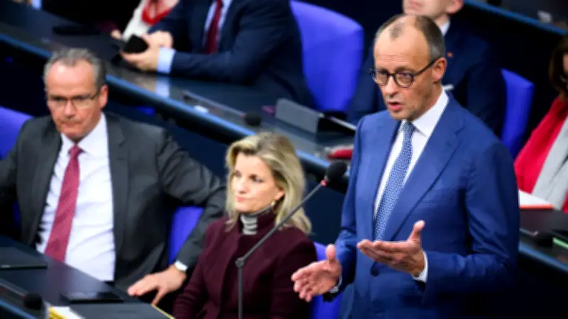 Bundeskanzler Merz im Bundestag: Regierungsbefragung zu Spritpreisen und Reformen