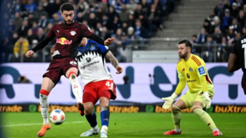 Bundesliga-Highlight: Unglaubliche Torchance im Spiel HSV gegen RB Leipzig