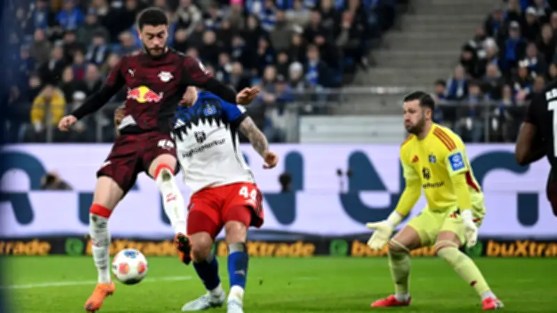 Bundesliga-Highlight: Unglaubliches Tor beim HSV gegen RB Leipzig sorgt für Fassungslosigkeit