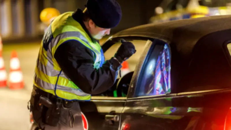 Bundespolizei stoppt Traktordiebe auf A11: 140.000 Euro Beute auf Lkw-Ladefläche