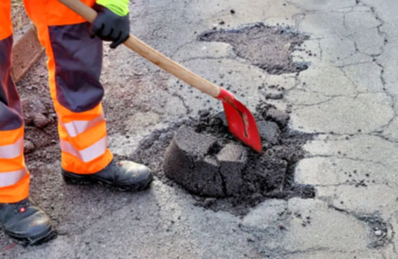 Bundesstraße 180 bei Meineweh: Warum die Umleitungsstrecke nach Zeitz nun Huckel statt Schlaglöcher aufweist