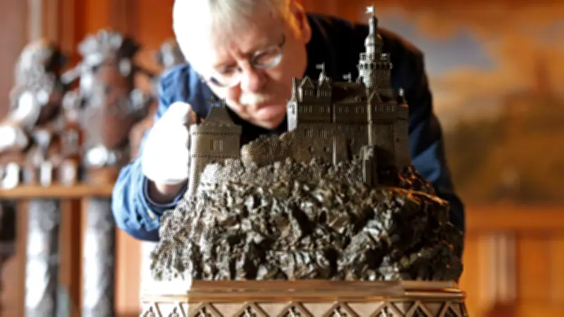 Burg Falkenstein öffnet nach Renovierung: Historische Schätze in neuem Glanz