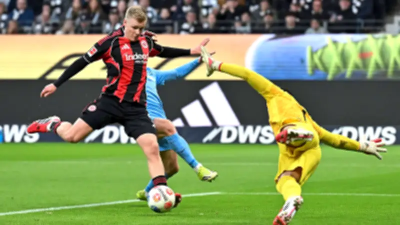 Burkardt im BILD-Exklusiv: WM-Traum, Riera und der Social-Media-Verzicht