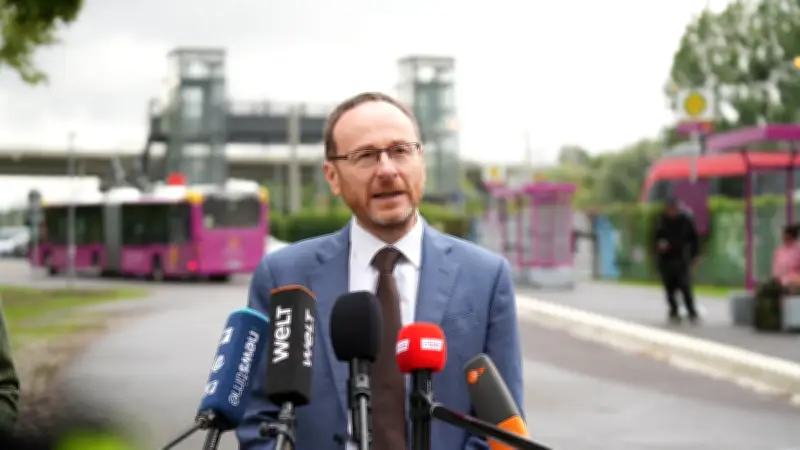 Bus-Chaos zwischen Hamburg und Berlin: Ecovista-Chef kündigt Klage wegen Wuchers an