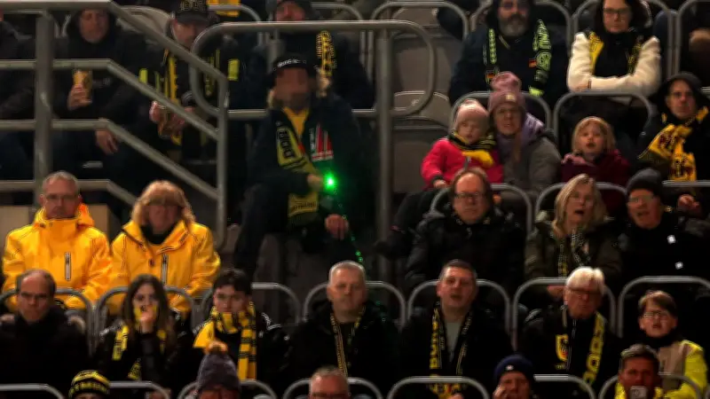 BVB jagt Laserpointer-Randalierer: Drohendes Stadionverbot und strafrechtliche Konsequenzen