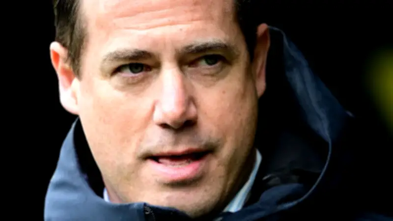 BVB-Rätsel um Lars Ricken: Ungewisse Zukunft der Sportdirektion beim Borussia Dortmund