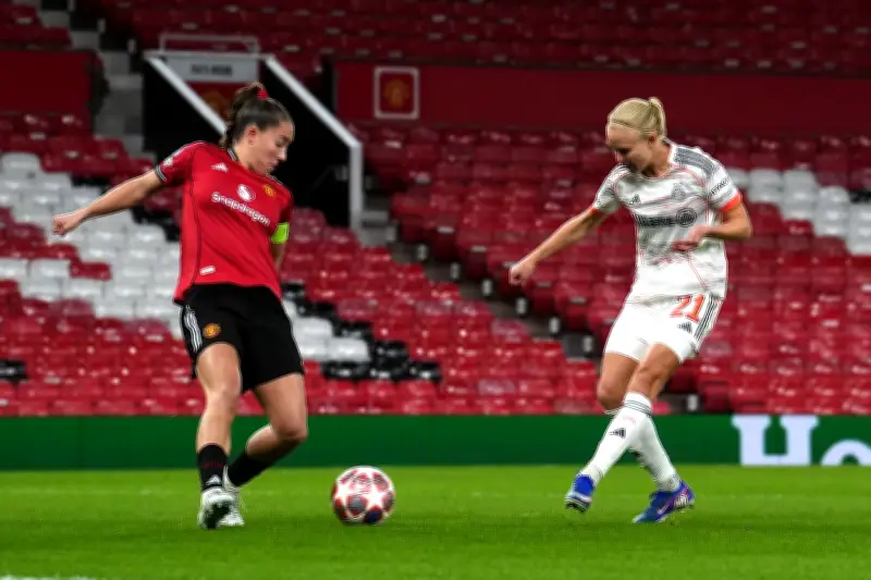 Champions League: Bayern-Frauen erkämpfen sich 3:2-Sieg bei Manchester United