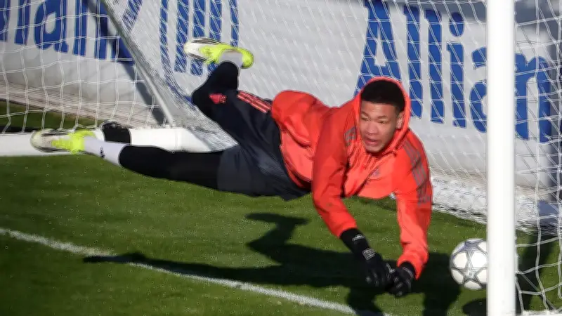 Champions-League-Premiere mit 16: Bayern-Torwarttalent Leonard Prescott reist nach Bergamo