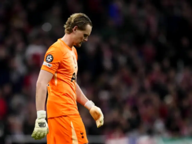 Champions League: Spurs-Keeper Kinsky meldet sich nach Albtraum-Debüt zu Wort