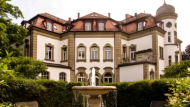 Chaos im Standesamt: Bräutigam flüchtet mit Kind vor Polizei - Hochzeit geplatzt