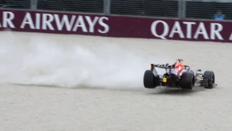 Chaos-Qualifikation in Melbourne: Verstappen-Crash und Mercedes-Doppelsieg