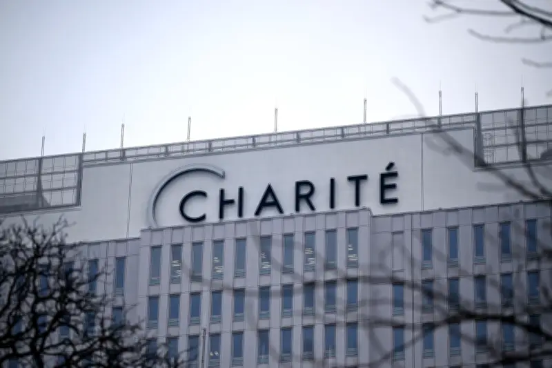 Charité warnt vor gefälschter KI-Werbung im Internet: Betrüger nutzen renommierten Kliniknamen