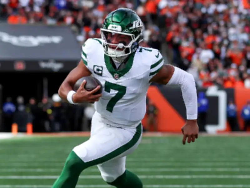 Chiefs reagieren auf Mahomes-Verletzung: Justin Fields kommt als Backup-Quarterback