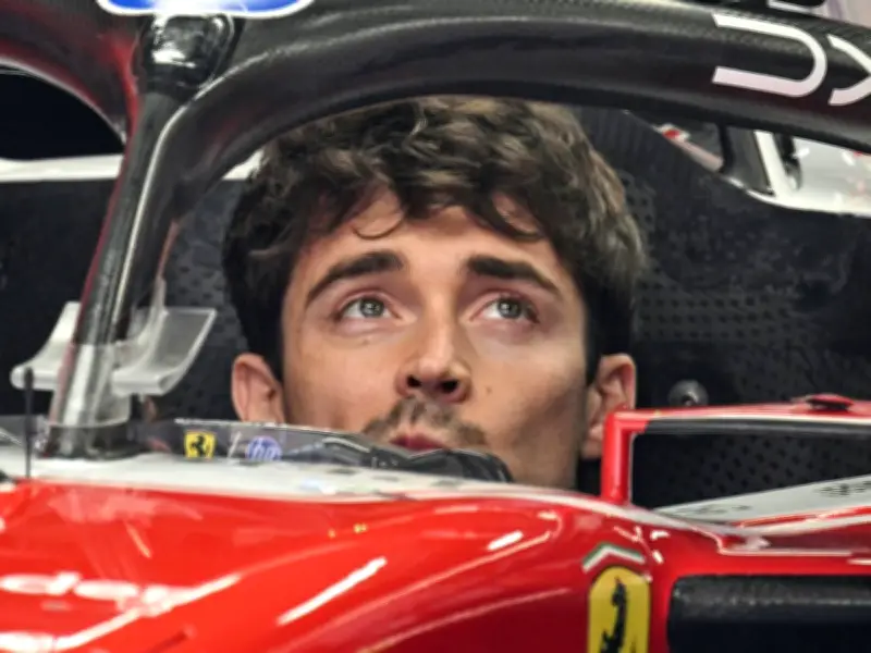 Chinesisches Feuerpferd-Jahr als Glücksbringer für Ferrari in Shanghai