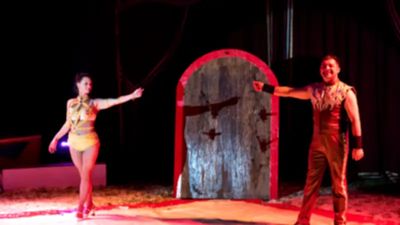 Circus Adagio kehrt nach Woggersin zurück: Nordkurier verlost Freikarten für Familienvorstellungen