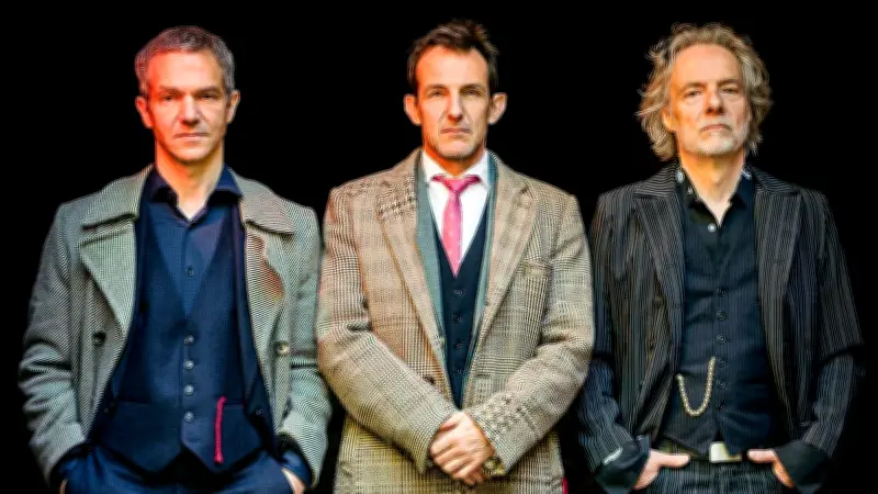 Club der toten Dichter: Morgensterns Galgenlieder auf Tournee in Mecklenburg-Vorpommern