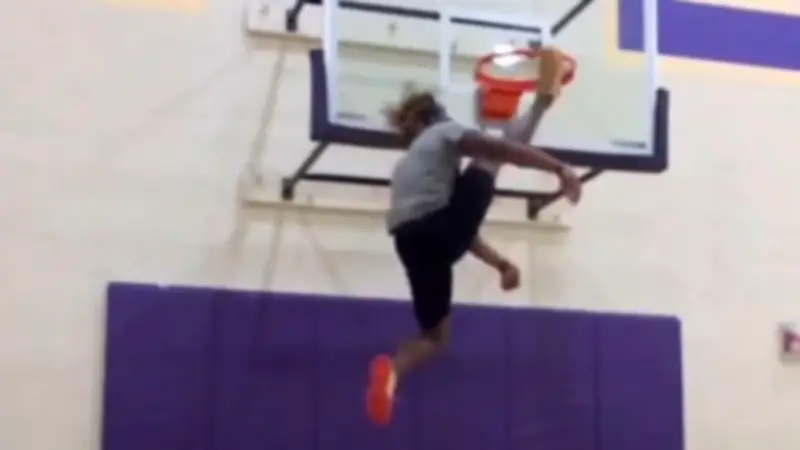 Darius Clark stellt neuen Weltrekord im Hochsprung auf