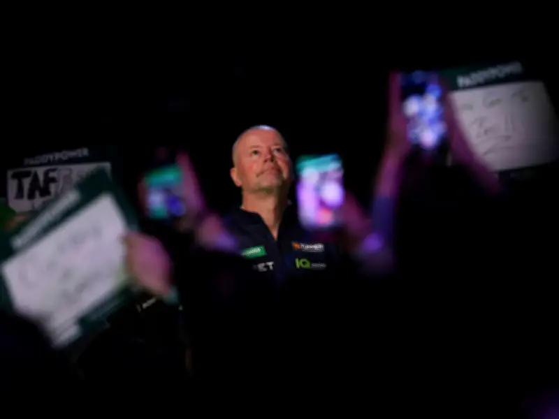 Darts-Krise bei den UK Open: Drei Topstars im freien Fall - Karriere am Scheideweg