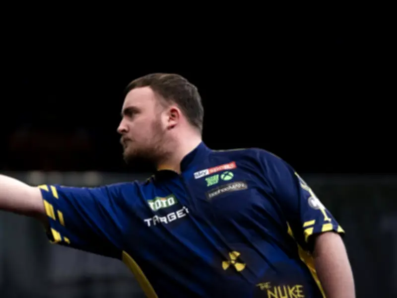Darts-Sensation in Berlin: Weltmeister Littler feiert ersten deutschen Sieg