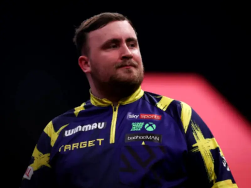 Darts-Star Luke Littler gewinnt Turnier bei englischer Nationalmannschaft