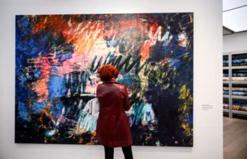 „Das Minsk“ in Potsdam zeigt abstrakte Kunst von Oscar Murillo im Dialog mit Monet