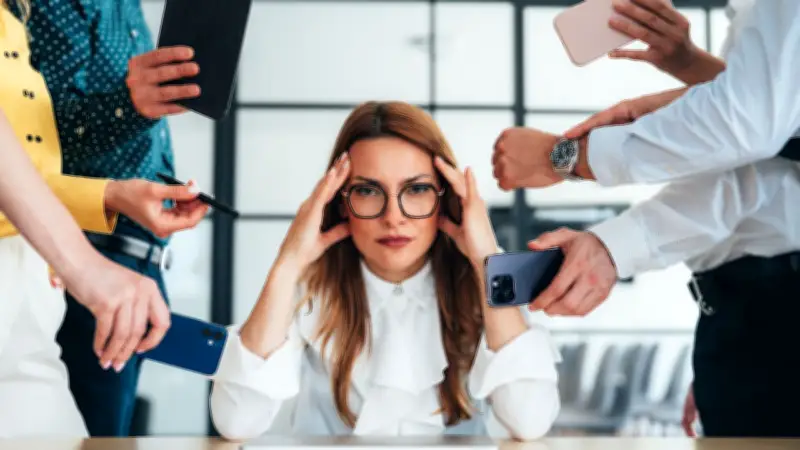 Dauerstress als biologisches Herzrisiko bei Frauen: Kardiologin warnt vor Vernachlässigung