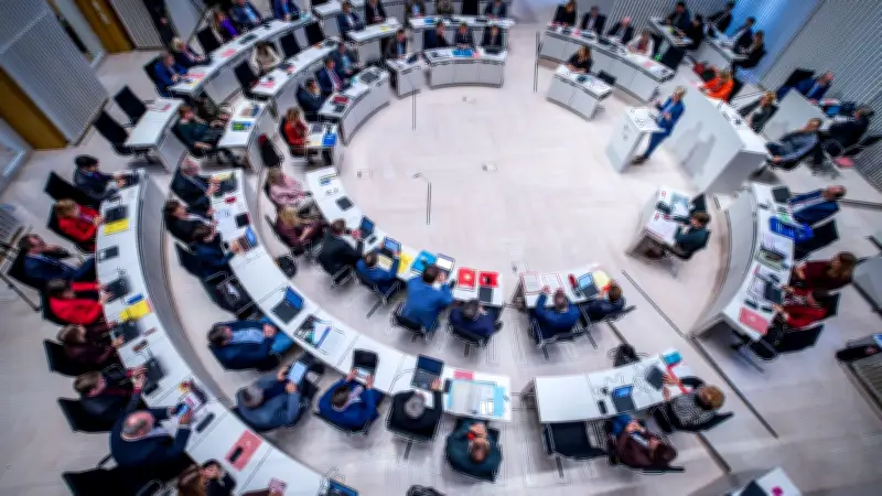 Debatte im Landtag MV: Soll Social Media für Kinder und Jugendliche verboten werden?