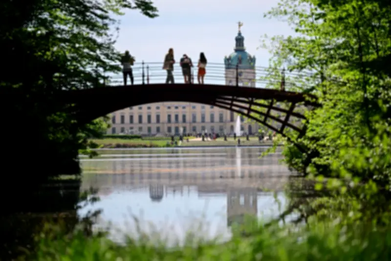 Demenzfreundliche Führungen im Schloss Charlottenburg: Sinnliche Erlebnisse für Betroffene