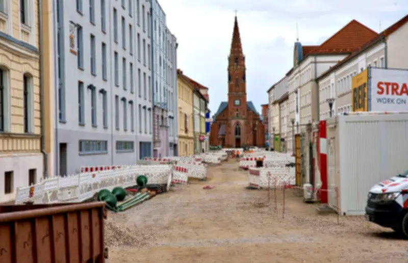 Dessauer Fotograf Sebastian Kaps: Mit Humor gegen baumlose Straßen und Müll in der Stadt