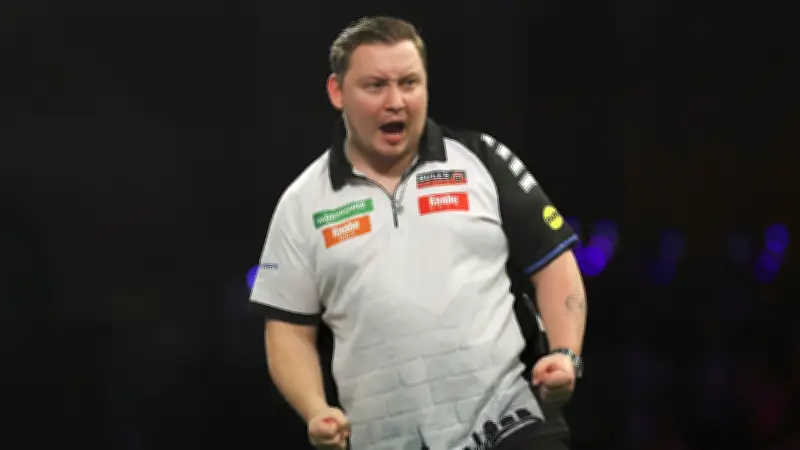 Deutsche Darts-Asse glänzen bei UK Open: Vier Spieler in Runde 5 nach hitzigen Duellen