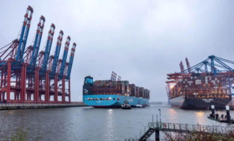 Deutsche Exporte brechen ein: China-Geschäft stürzt ab, USA geben Hoffnung