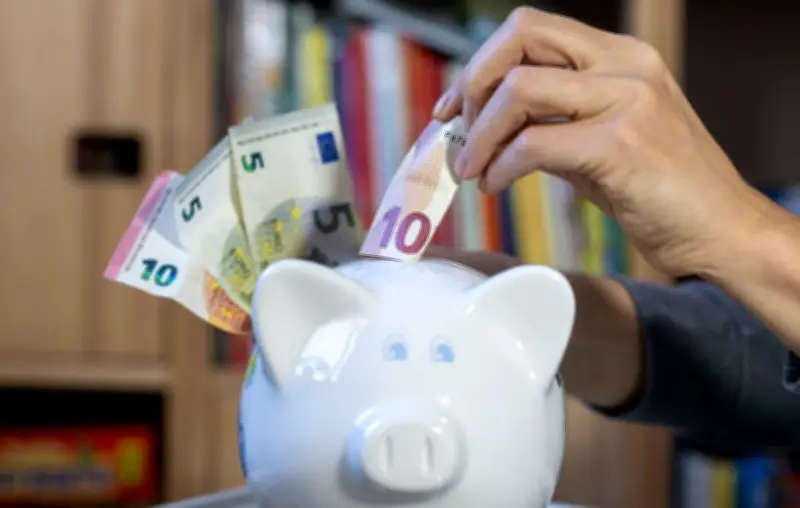 Deutsche Sparer meiden Aktien: Drei Billionen Euro liegen ungenutzt auf Konten