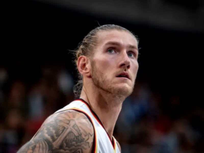 Deutscher Basketball-Nationalspieler in Dubai festsitzend durch Nahost-Konflikt