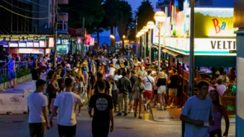 Deutscher Urlauber auf Mallorca niedergestochen: Überfall zwischen Ballermann 5 und 6