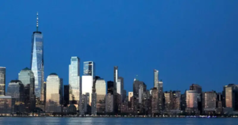 DFB eröffnet German House of Soccer in Manhattan: Fußball-Feeling und Currywurst in New York