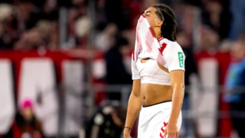 DFB verhängt 2-Spiele-Sperre: Kölns Abräumer Simpson-Pusey verpasst HSV-Spiel und Gladbach-Derby