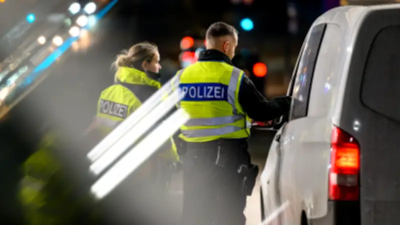 Die Wahrheit hinter der Asylwende: Wie wirksam sind Merz' und Dobrindts Maßnahmen wirklich?