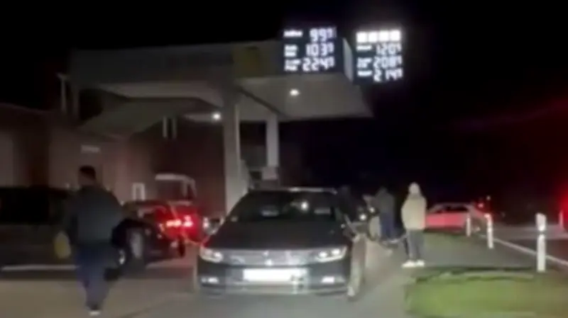 Diesel für 1,20 Euro: Tankstellen-Irrtum in Bünde löst Ansturm aus