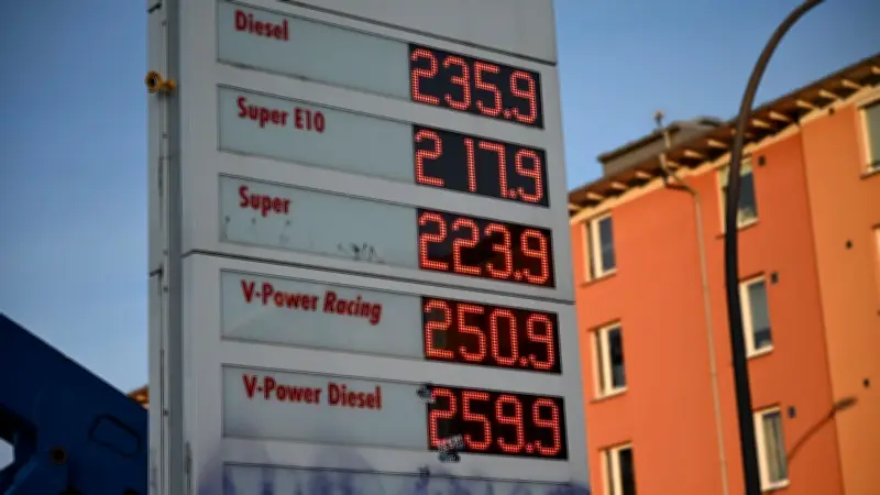Dieselpreise überholen Benzin: Warum der Kraftstoff aktuell so teuer ist