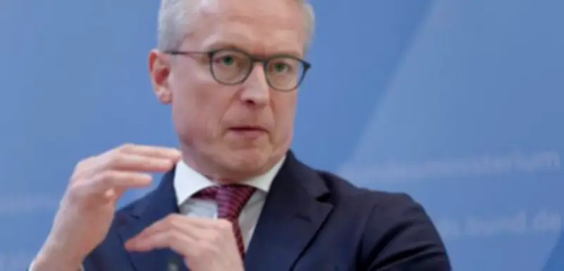 Digitalminister warnt vor dramatischen Jobverlusten durch KI – sieht aber auch Chancen