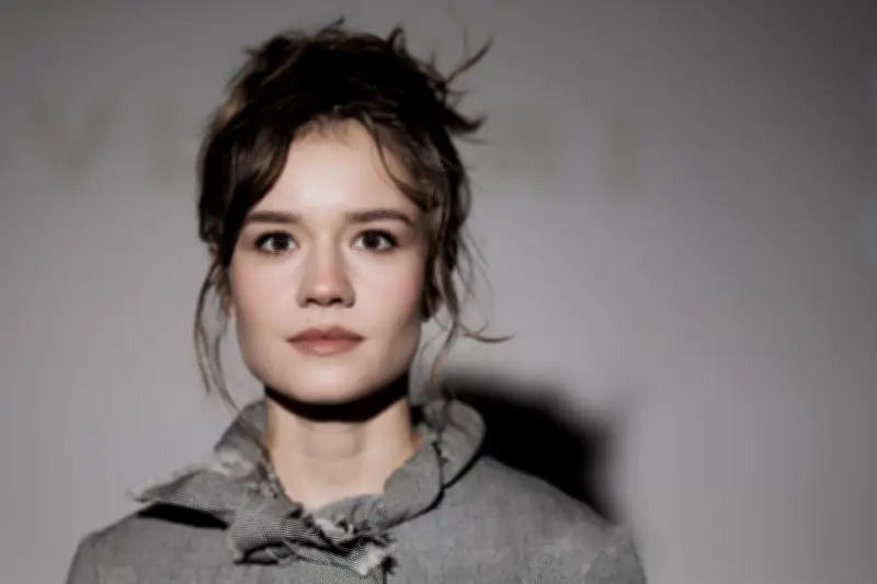 Disney+ enthüllt Starttermin für Berlin-Vampir-Dystopie „City of Blood“