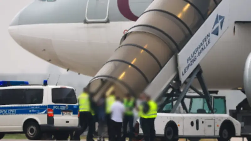 Dobrindt intensiviert Abschiebungen: Kabul-Flüge für afghanische Gewalttäter