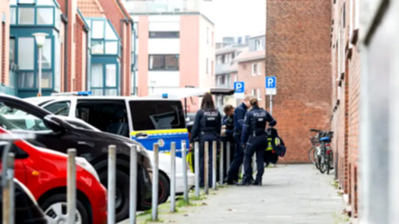 Dramatische Geiselnahme in Münster: Mann attackiert Frau und verschanzt sich